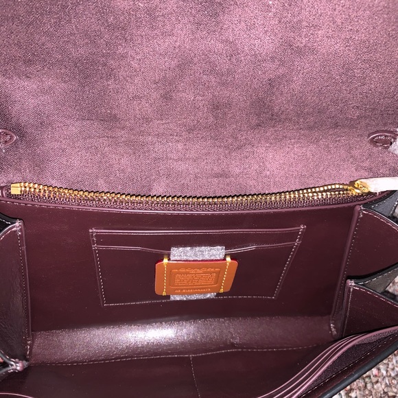 Coach Metallic Colorblock Turnlock Chain Crossbody - Picture 4 of 7